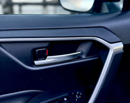 Тойота РАВ 4 2019 в Одессе на Automoto.ua Белый Тойота РАВ 4, объемом двигателя 2.49 л и пробегом 89 тыс. км за 23300 $, фото 15 на Automoto.ua