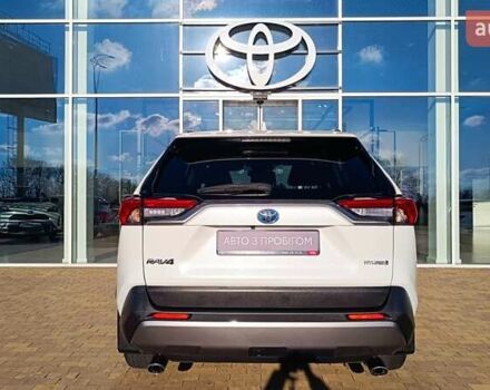 Білий Тойота РАВ 4, об'ємом двигуна 2.49 л та пробігом 125 тис. км за 34376 $, фото 3 на Automoto.ua