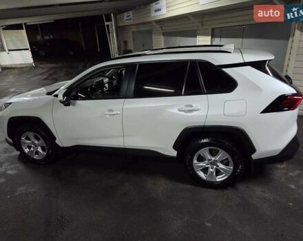 Белый Тойота РАВ 4, объемом двигателя 2 л и пробегом 66 тыс. км за 26000 $, фото 4 на Automoto.ua