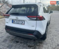 Тойота РАВ 4 2019 в Ровно на Automoto.ua Белый Тойота РАВ 4, объемом двигателя 1.99 л и пробегом 83 тыс. км за 28400 $, фото 11 на Automoto.ua