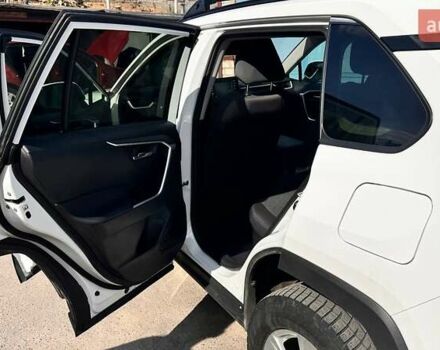 Білий Тойота РАВ 4, об'ємом двигуна 2.5 л та пробігом 121 тис. км за 27000 $, фото 5 на Automoto.ua