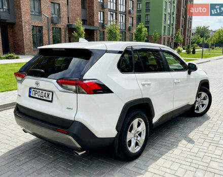 Белый Тойота РАВ 4, объемом двигателя 2 л и пробегом 138 тыс. км за 21200 $, фото 3 на Automoto.ua