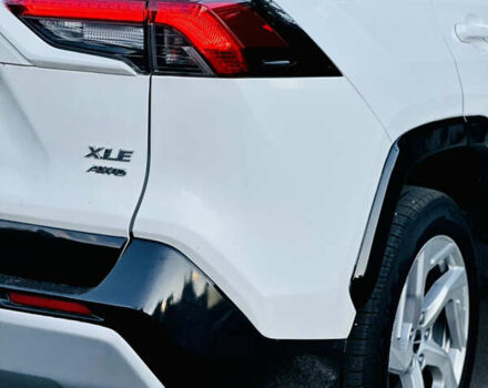 Тойота РАВ 4 2019 в Одессе на Automoto.ua Белый Тойота РАВ 4, объемом двигателя 2.49 л и пробегом 89 тыс. км за 23300 $, фото 8 на Automoto.ua