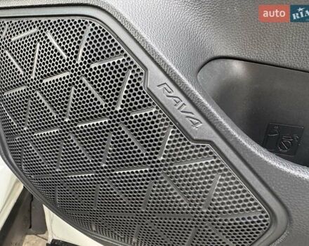 Белый Тойота РАВ 4, объемом двигателя 1.99 л и пробегом 99 тыс. км за 27500 $, фото 53 на Automoto.ua