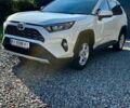 Белый Тойота РАВ 4, объемом двигателя 2 л и пробегом 105 тыс. км за 27000 $, фото 1 на Automoto.ua