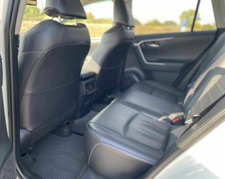 Белый Тойота РАВ 4, объемом двигателя 2 л и пробегом 101 тыс. км за 27600 $, фото 5 на Automoto.ua