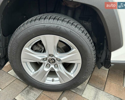 Білий Тойота РАВ 4, об'ємом двигуна 2 л та пробігом 106 тис. км за 27900 $, фото 36 на Automoto.ua