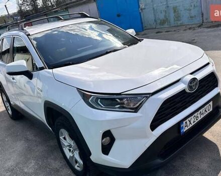 Білий Тойота РАВ 4, об'ємом двигуна 2.5 л та пробігом 121 тис. км за 27000 $, фото 3 на Automoto.ua
