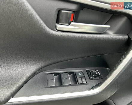 Білий Тойота РАВ 4, об'ємом двигуна 2 л та пробігом 106 тис. км за 27900 $, фото 40 на Automoto.ua