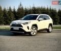 Белый Тойота РАВ 4, объемом двигателя 2.5 л и пробегом 105 тыс. км за 29900 $, фото 1 на Automoto.ua