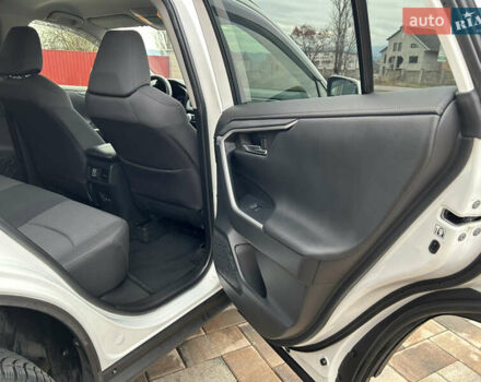 Білий Тойота РАВ 4, об'ємом двигуна 2 л та пробігом 106 тис. км за 27900 $, фото 24 на Automoto.ua