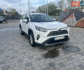 Тойота РАВ 4 2019 в Ровно на Automoto.ua Белый Тойота РАВ 4, объемом двигателя 1.99 л и пробегом 83 тыс. км за 28400 $, фото 4 на Automoto.ua