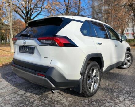 Белый Тойота РАВ 4, объемом двигателя 2 л и пробегом 101 тыс. км за 27600 $, фото 1 на Automoto.ua