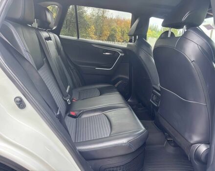 Білий Тойота РАВ 4, об'ємом двигуна 0 л та пробігом 47 тис. км за 9900 $, фото 10 на Automoto.ua