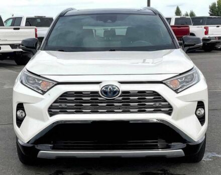 Белый Тойота РАВ 4, объемом двигателя 2.5 л и пробегом 33 тыс. км за 11000 $, фото 1 на Automoto.ua