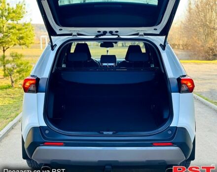 Белый Тойота РАВ 4, объемом двигателя 2 л и пробегом 155 тыс. км за 25550 $, фото 5 на Automoto.ua