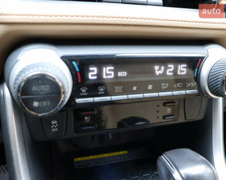 Білий Тойота РАВ 4, об'ємом двигуна 2.49 л та пробігом 95 тис. км за 37900 $, фото 26 на Automoto.ua