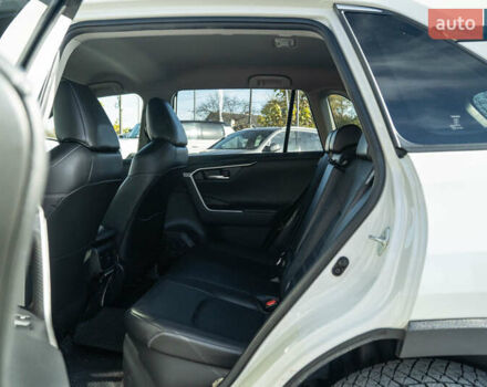 Белый Тойота РАВ 4, объемом двигателя 2.49 л и пробегом 119 тыс. км за 33900 $, фото 38 на Automoto.ua