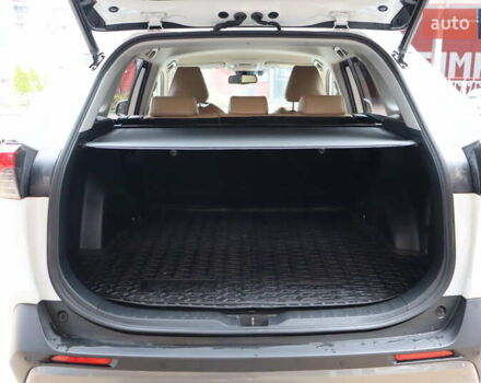 Білий Тойота РАВ 4, об'ємом двигуна 2.49 л та пробігом 95 тис. км за 37900 $, фото 41 на Automoto.ua