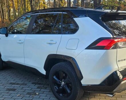 Белый Тойота РАВ 4, объемом двигателя 2.5 л и пробегом 123 тыс. км за 18000 $, фото 1 на Automoto.ua