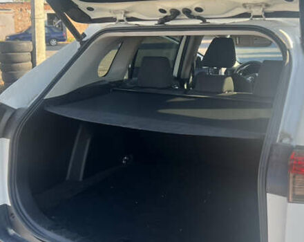 Білий Тойота РАВ 4, об'ємом двигуна 2.49 л та пробігом 75 тис. км за 28000 $, фото 7 на Automoto.ua