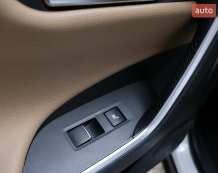 Білий Тойота РАВ 4, об'ємом двигуна 2.49 л та пробігом 95 тис. км за 37900 $, фото 33 на Automoto.ua