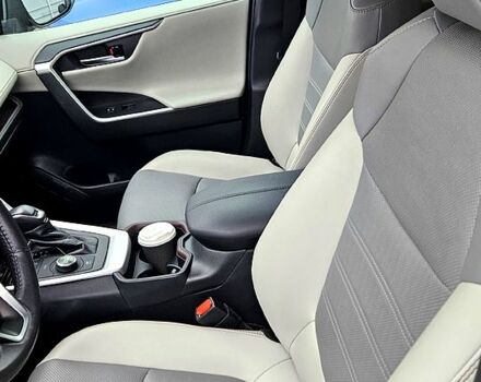 Білий Тойота РАВ 4, об'ємом двигуна 2.5 л та пробігом 100 тис. км за 36500 $, фото 6 на Automoto.ua