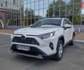 Білий Тойота РАВ 4, об'ємом двигуна 2.49 л та пробігом 57 тис. км за 33900 $, фото 4 на Automoto.ua