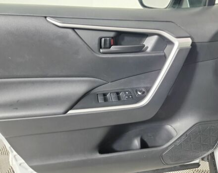 Білий Тойота РАВ 4, об'ємом двигуна 2.5 л та пробігом 30 тис. км за 19500 $, фото 9 на Automoto.ua