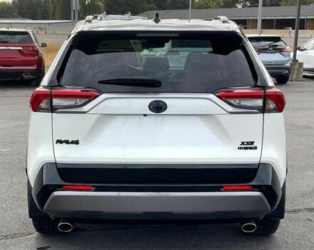 Белый Тойота РАВ 4, объемом двигателя 2.5 л и пробегом 33 тыс. км за 11000 $, фото 3 на Automoto.ua