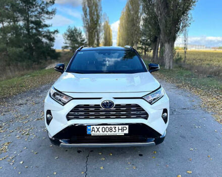Белый Тойота РАВ 4, объемом двигателя 2.5 л и пробегом 39 тыс. км за 37900 $, фото 1 на Automoto.ua