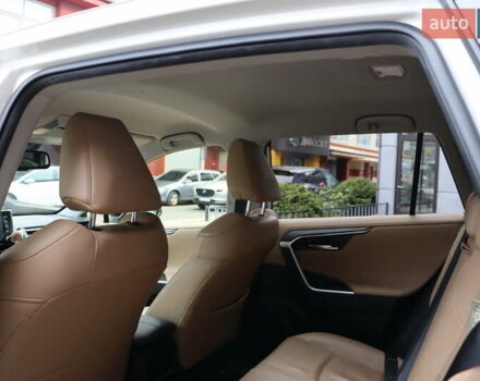 Білий Тойота РАВ 4, об'ємом двигуна 2.49 л та пробігом 95 тис. км за 37900 $, фото 36 на Automoto.ua