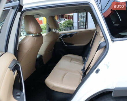 Білий Тойота РАВ 4, об'ємом двигуна 2.49 л та пробігом 95 тис. км за 37900 $, фото 35 на Automoto.ua