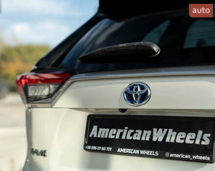 Белый Тойота РАВ 4, объемом двигателя 2.49 л и пробегом 119 тыс. км за 33900 $, фото 6 на Automoto.ua