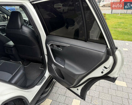 Белый Тойота РАВ 4, объемом двигателя 2.5 л и пробегом 118 тыс. км за 34000 $, фото 34 на Automoto.ua