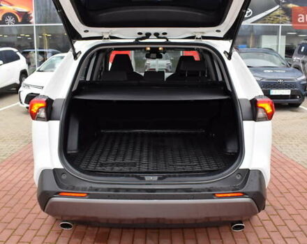 Белый Тойота РАВ 4, объемом двигателя 2.49 л и пробегом 166 тыс. км за 26900 $, фото 9 на Automoto.ua