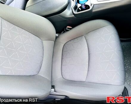 Белый Тойота РАВ 4, объемом двигателя 2 л и пробегом 155 тыс. км за 25550 $, фото 11 на Automoto.ua