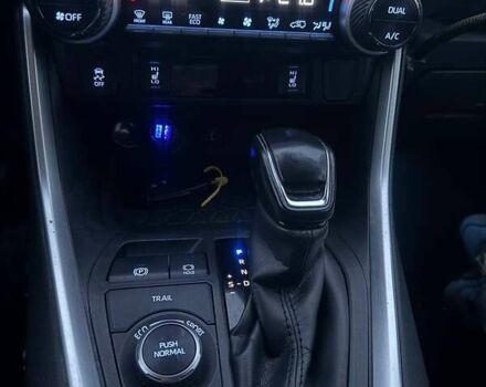 Білий Тойота РАВ 4, об'ємом двигуна 2.49 л та пробігом 334 тис. км за 25700 $, фото 17 на Automoto.ua