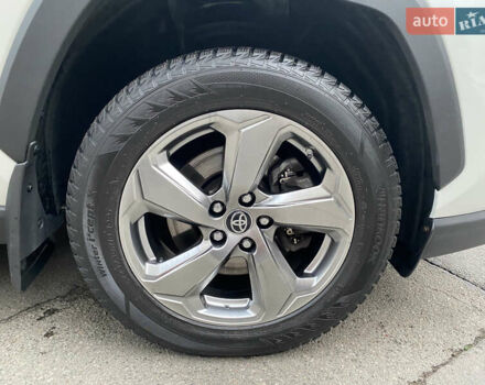 Белый Тойота РАВ 4, объемом двигателя 1.99 л и пробегом 108 тыс. км за 29899 $, фото 21 на Automoto.ua