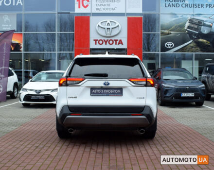 Белый Тойота РАВ 4, объемом двигателя 2.5 л и пробегом 167 тыс. км за 26900 $, фото 3 на Automoto.ua
