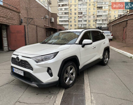 Белый Тойота РАВ 4, объемом двигателя 1.99 л и пробегом 108 тыс. км за 29899 $, фото 2 на Automoto.ua