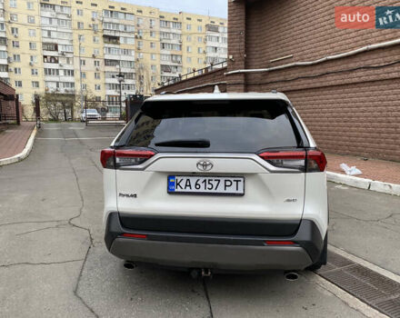 Белый Тойота РАВ 4, объемом двигателя 1.99 л и пробегом 108 тыс. км за 29899 $, фото 4 на Automoto.ua