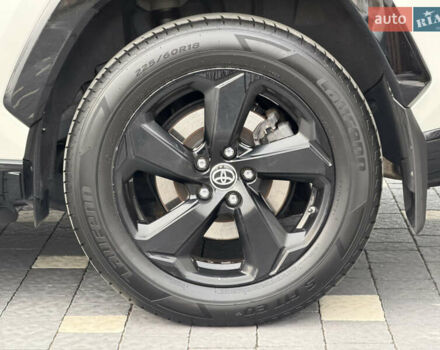 Белый Тойота РАВ 4, объемом двигателя 2.5 л и пробегом 118 тыс. км за 34000 $, фото 5 на Automoto.ua