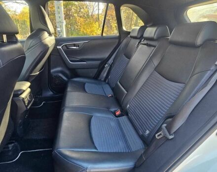 Белый Тойота РАВ 4, объемом двигателя 2.5 л и пробегом 123 тыс. км за 18000 $, фото 9 на Automoto.ua