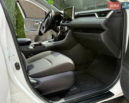 Белый Тойота РАВ 4, объемом двигателя 1.99 л и пробегом 159 тыс. км за 25999 $, фото 29 на Automoto.ua