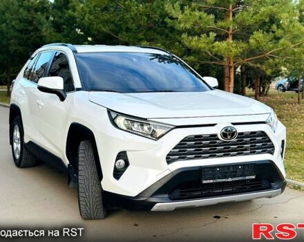 Белый Тойота РАВ 4, объемом двигателя 2 л и пробегом 155 тыс. км за 25550 $, фото 3 на Automoto.ua