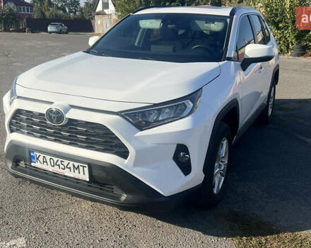 Білий Тойота РАВ 4, об'ємом двигуна 2.49 л та пробігом 75 тис. км за 28000 $, фото 2 на Automoto.ua