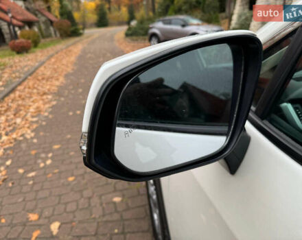 Белый Тойота РАВ 4, объемом двигателя 2.49 л и пробегом 78 тыс. км за 28500 $, фото 26 на Automoto.ua