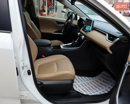 Білий Тойота РАВ 4, об'ємом двигуна 2.49 л та пробігом 95 тис. км за 37900 $, фото 45 на Automoto.ua