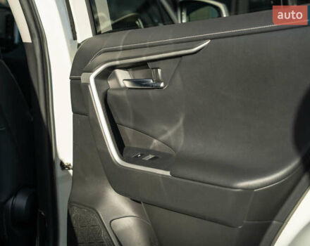 Белый Тойота РАВ 4, объемом двигателя 2.49 л и пробегом 119 тыс. км за 33900 $, фото 44 на Automoto.ua